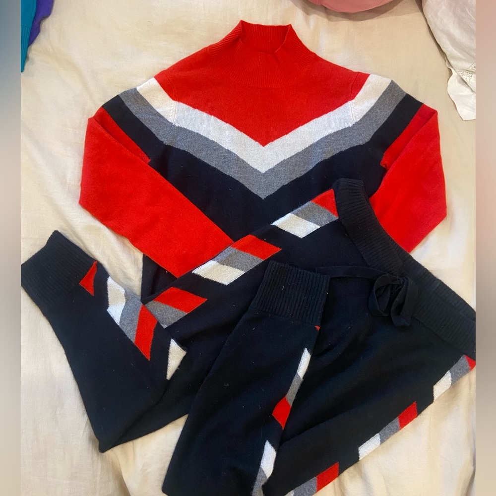 Cashmere sweater set